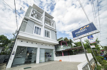 Airy Syariah Pemurus Baru Bumi Mas Raya 25 Banjarmasin Hotel Banjarmasin  Exterior photo